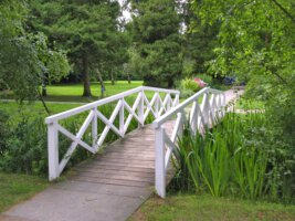 kleine Brücke im Park