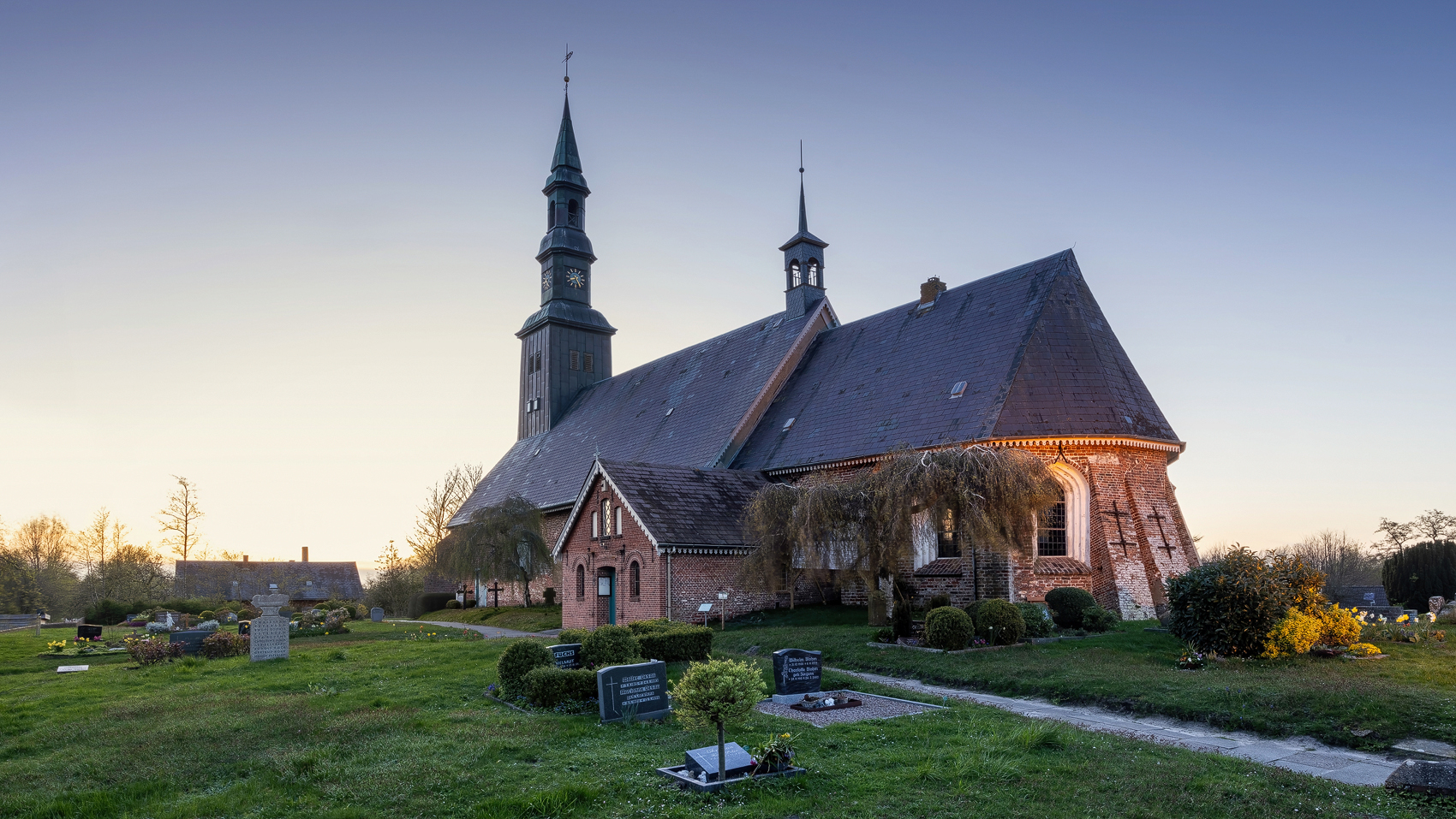 Kirche in Tating gross Kirche in Tating